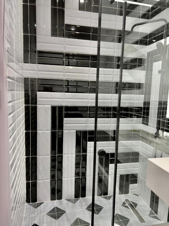 Kinotel 巴统 外观 照片